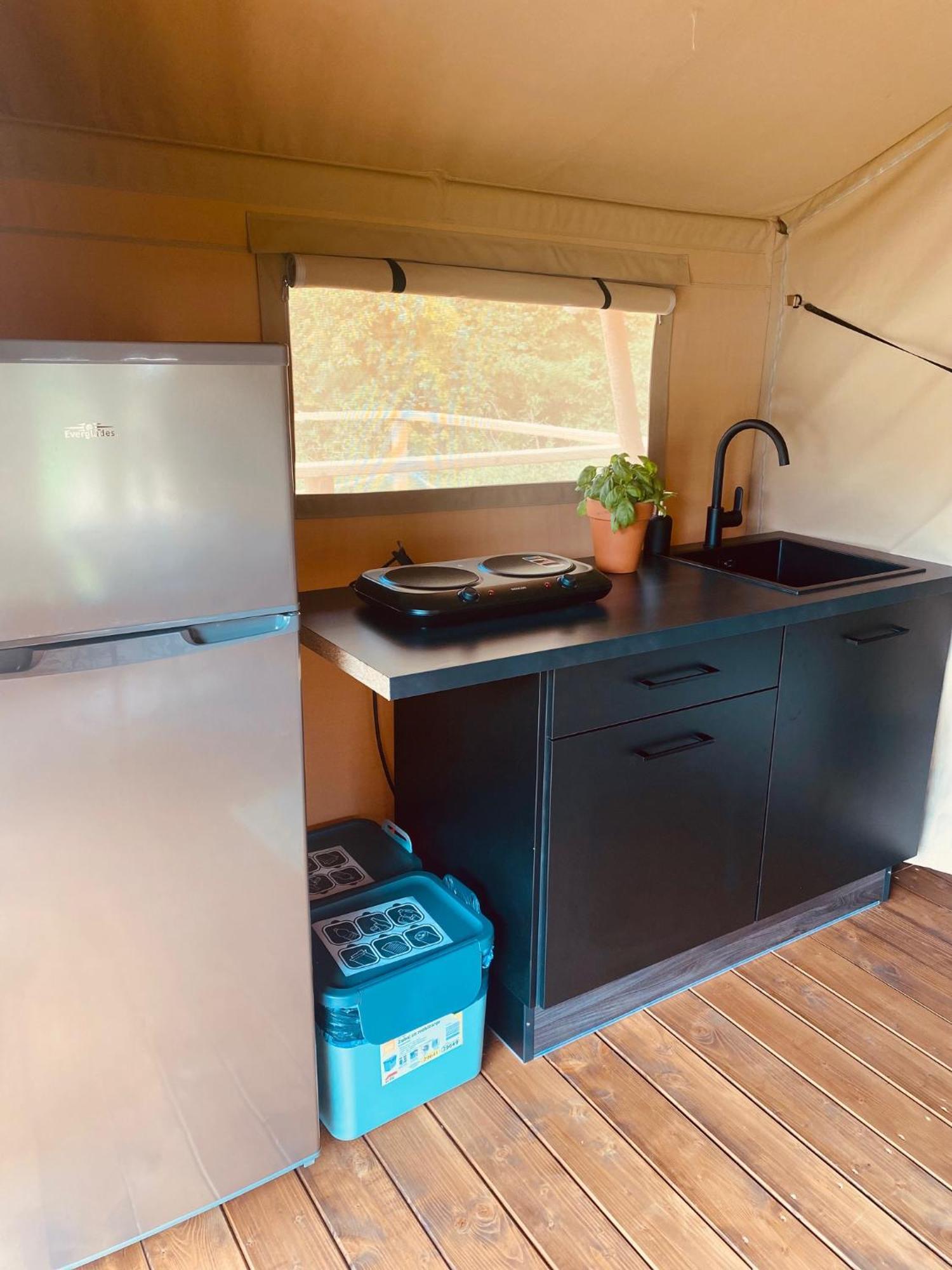Greenvalleyglamping Sesce Pri Preboldu Exterior foto